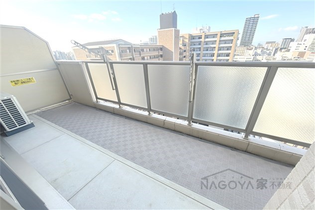 Gramercy Shirakawa Koen ベランダ