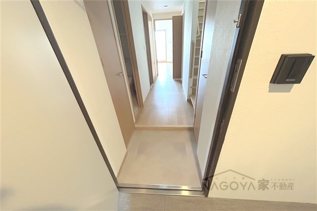 ドゥナーレ名駅西 玄関