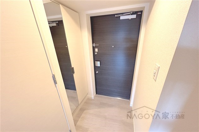 ディアレイシャス名古屋太閤通 玄関