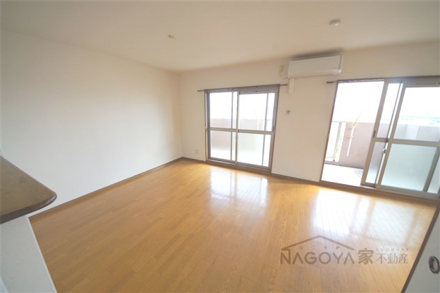 エクセレントみずの リビング