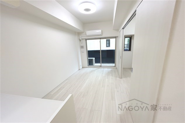 プレサンス上前津エレスタ リビング