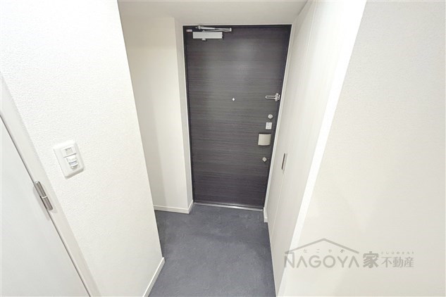 プレサンス上前津エレスタ 玄関