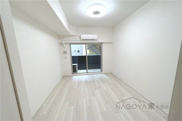 プレサンス上前津エレスタ リビング