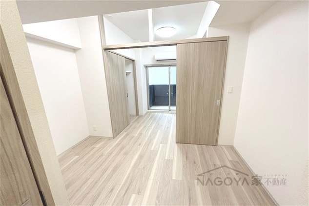 プレサンス上前津エレスタ リビング