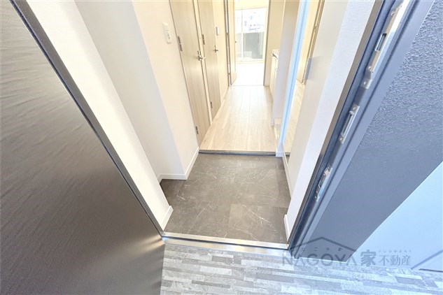 プレサンス新栄ユリシス 玄関