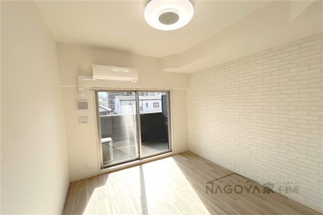 プレサンス新栄ユリシス リビング