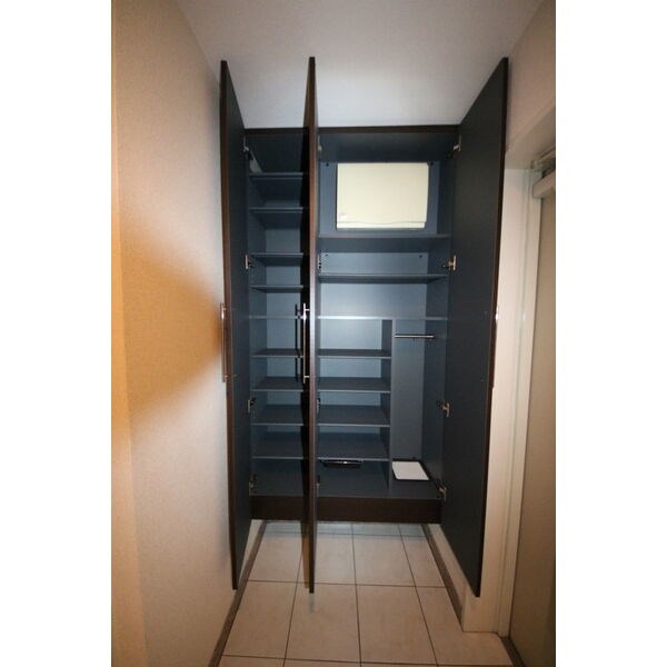 レインボーピア八熊 玄関