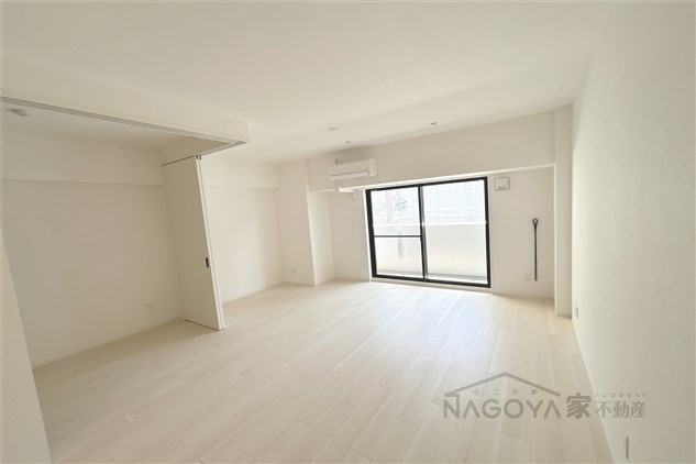 KAYA　MEIEKI リビング