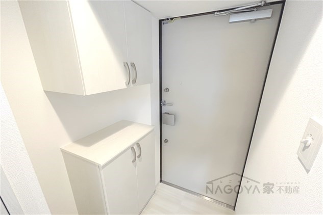 セントフィオーレ新栄 玄関