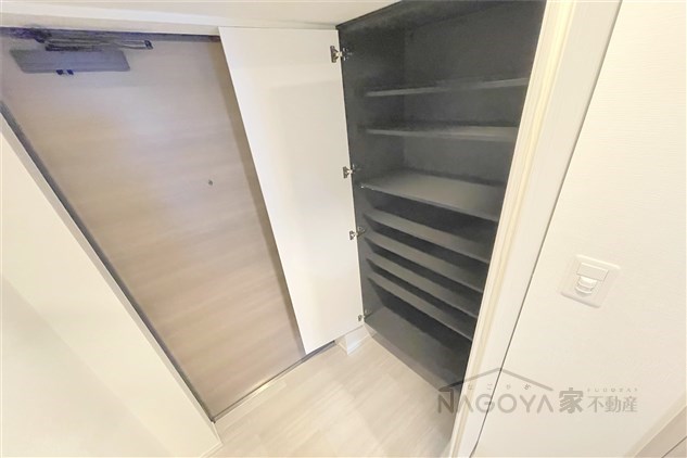 S-RESIDENCE上前津駅前 玄関