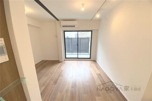 シーズンフラッツ矢場 リビング