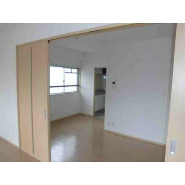 レインボー第3金山 リビング