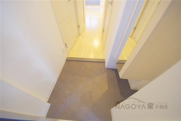 ポルタニグラ大須 玄関