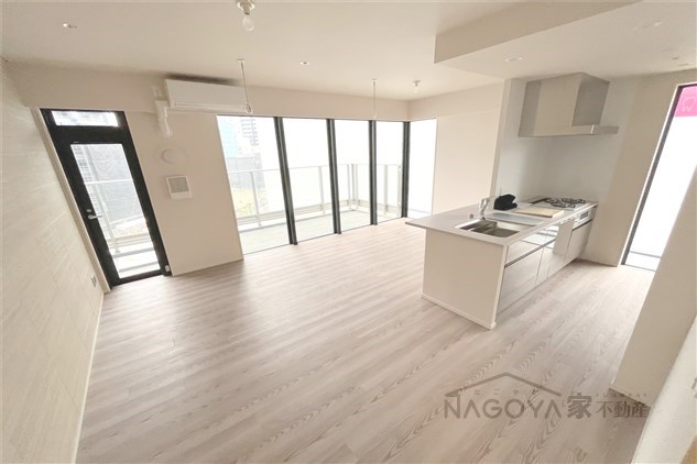 NAGOYA the TOWER リビング
