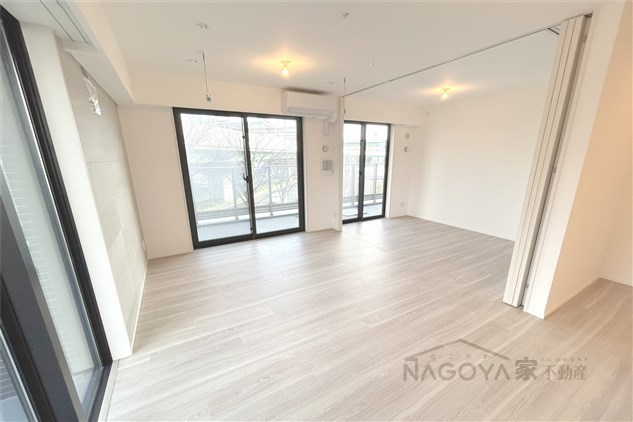 NAGOYA the TOWER リビング