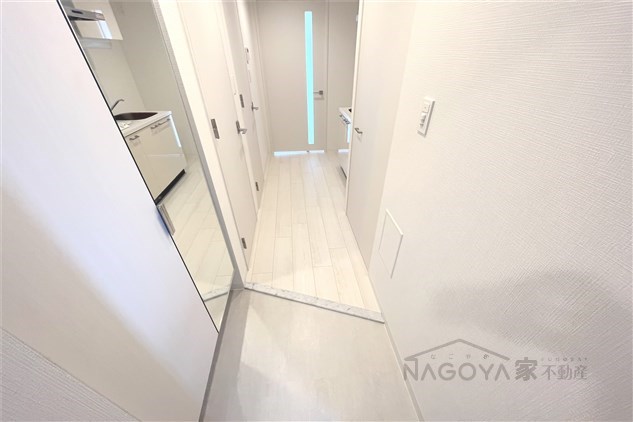 エスリード上前津セレーノ 玄関
