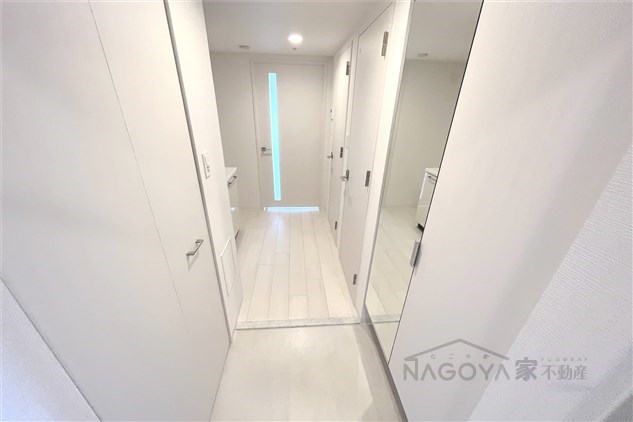 エスリード上前津セレーノ 玄関