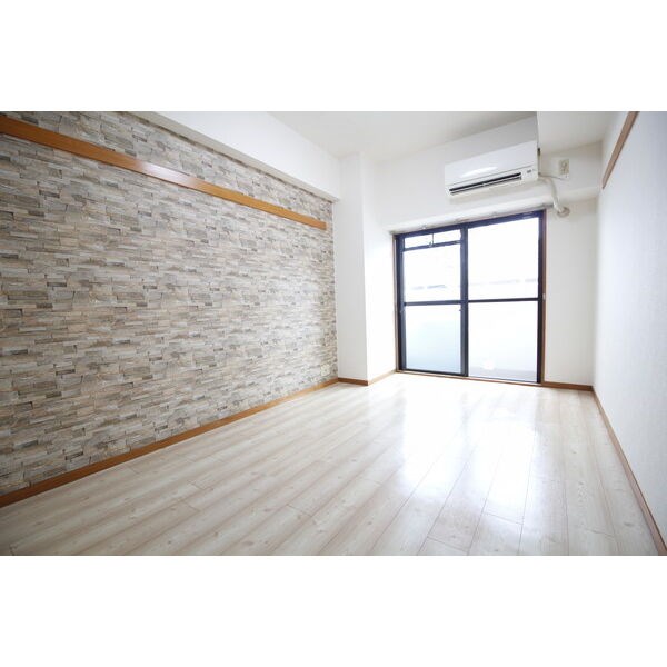 ハイツ亀島 リビング