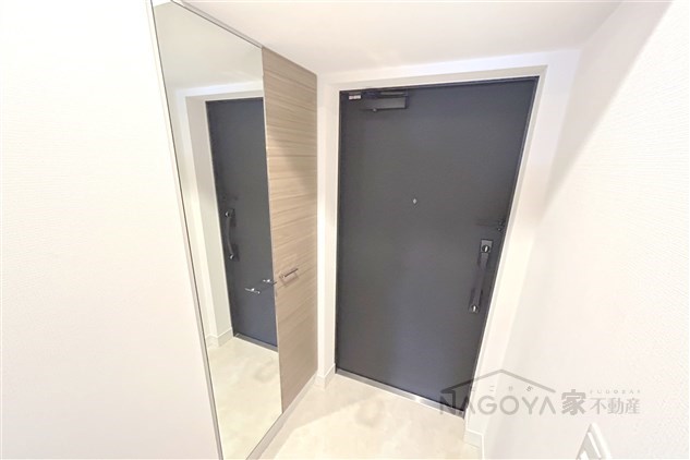 メイクス上前津Ⅳ 玄関