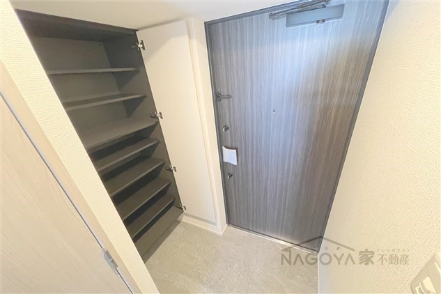 S-RESIDENCE堀田駅前 玄関