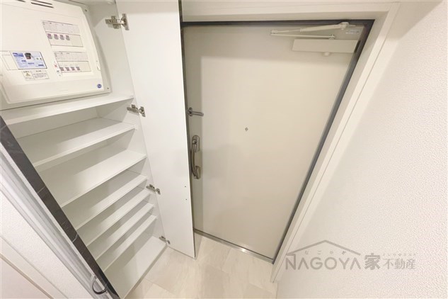 カーサ・グランデ葵 玄関