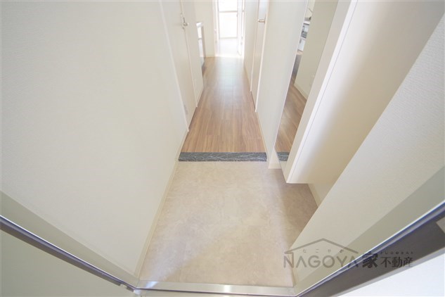 ロイヤルアンコール 玄関