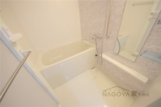 ロイヤルアンコール 風呂画像