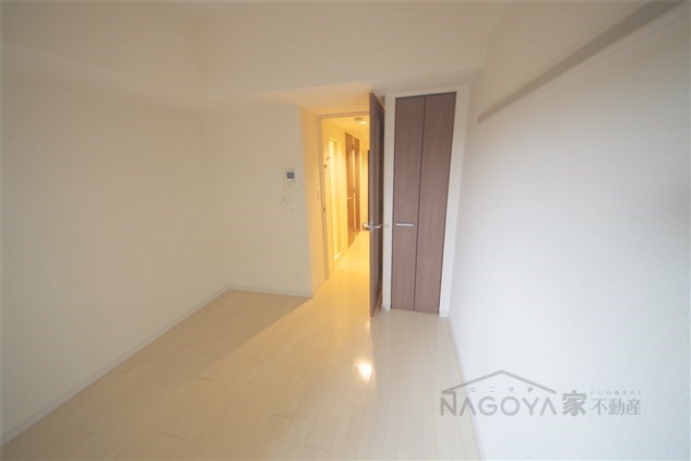 プレサンスＳＡＫＡＥ白川公園 リビング