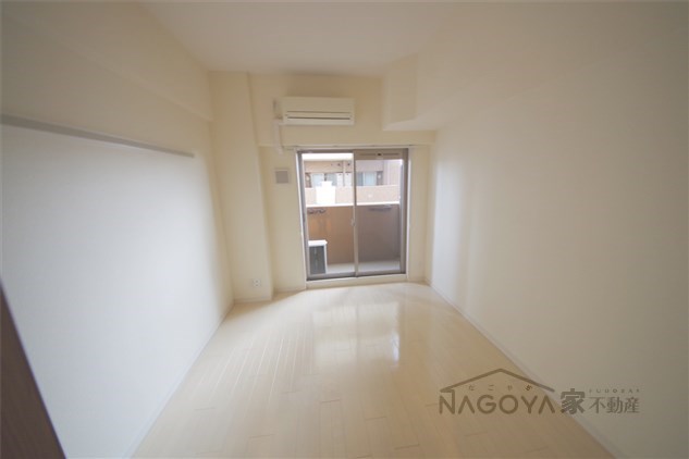 プレサンスＳＡＫＡＥ白川公園 ベッドルーム