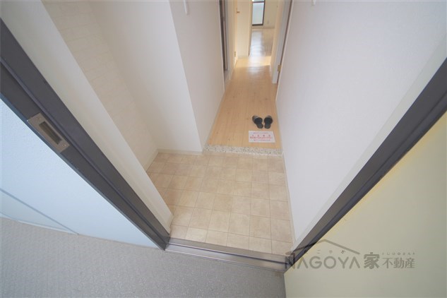 メゾン黒川 玄関