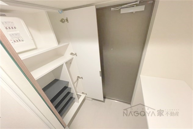 エスリードレジデンス東別院マークス 玄関