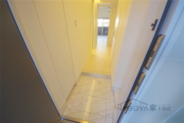 花の木ライズ 玄関