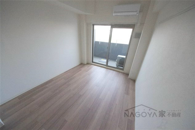 プレサンス丸の内雅殿 リビング