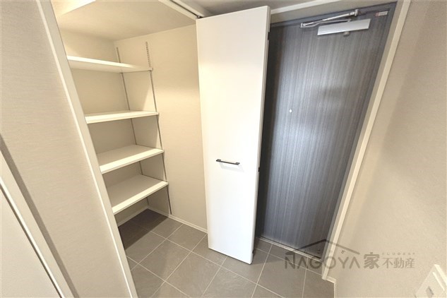 フォルティス今池 玄関