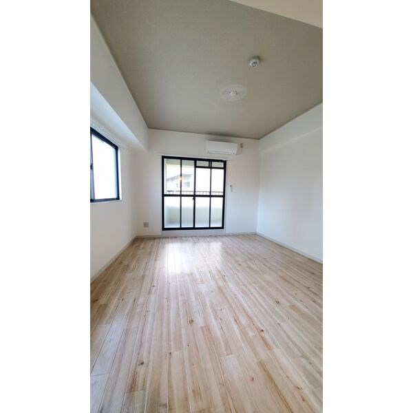 ドール新栄 リビング