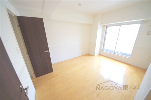 TRI-STAGE ベッドルーム