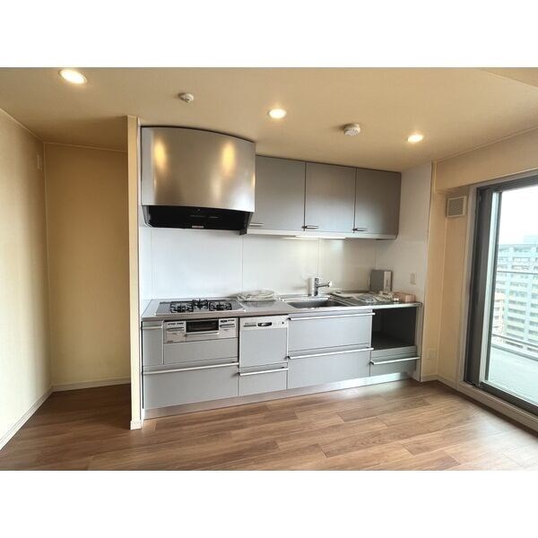 ローレルアイ上前津 キッチン