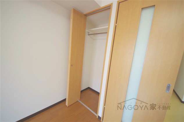 アーバンフラッツ伏見 収納