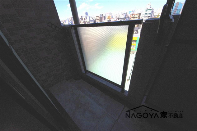 LUMINOUS　TSURUMAKOEN ベランダ