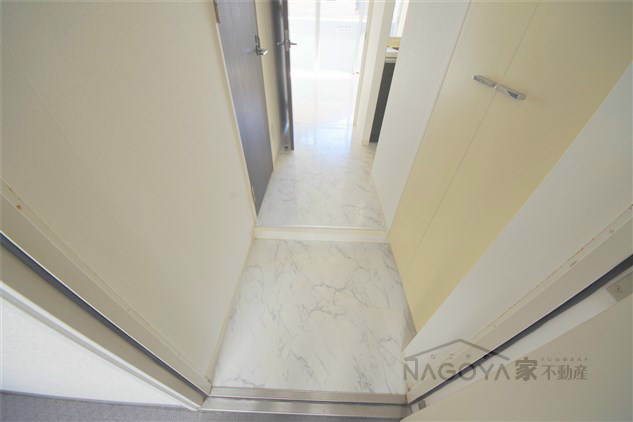 リベール名駅南 玄関