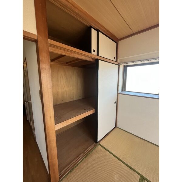 メゾン・ド・川名 収納