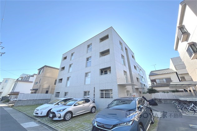 SPACE CUBE HONJIN 外観写真