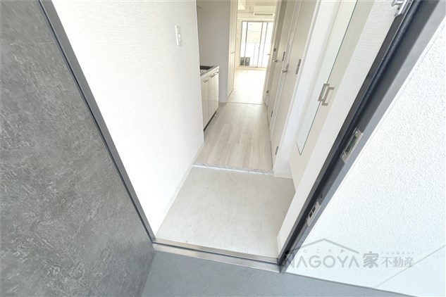 エスリード新栄グラティア 玄関