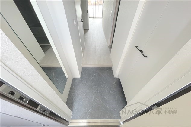 スリーアイランドタワー桜山 玄関