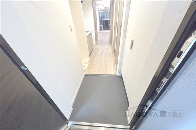 プレサンス上前津エレスタ 玄関