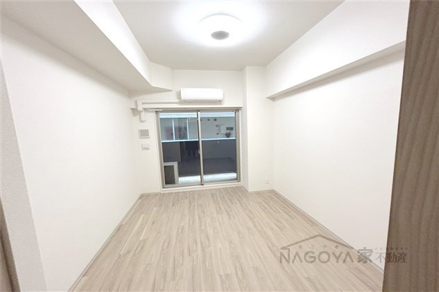 プレサンス上前津エレスタ リビング