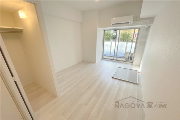 エスリード上前津LIVIA リビング