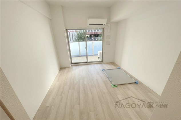 エスリード上前津LIVIA リビング