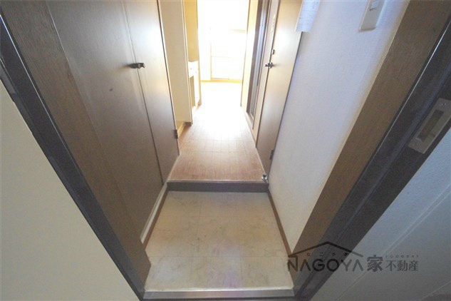 グランドハイネス御成 玄関