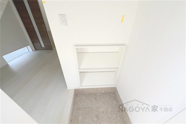 ボンヌール川名 玄関